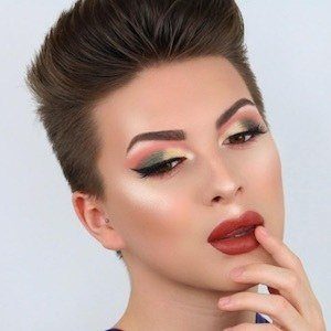 Rowan Young, 26 (YouTube明星)