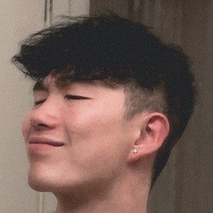 Roy Hu image 2