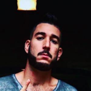 RSK, 33 (YouTube Star)