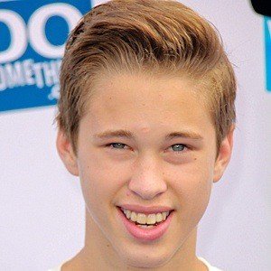 Ryan Beatty, 30 (Cantante Pop)