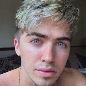 Ryan Hughes, 30 (Estrella de YouTube)