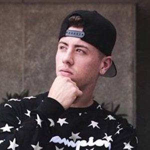 Birth Charts of Celebrities born on 七月月15日