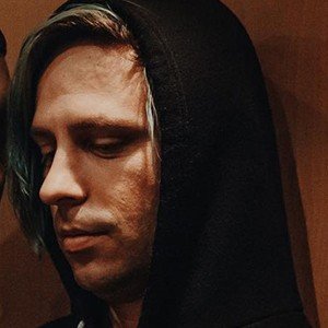 Ryan Seaman, 42 (Baterista)