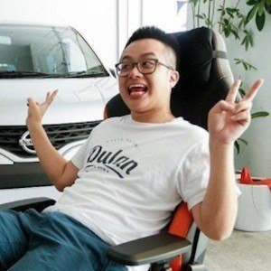 Ryan Tan, 37 (YouTube Star)
