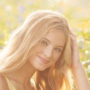 Rylee Carter, 23 (TikTok明星)