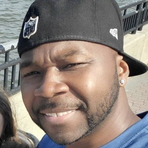 Ryze Hendricks, 42 (说唱歌手)