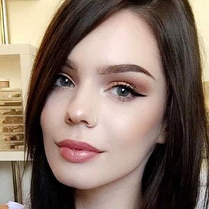 Sabrina Nellie, 32 (Modelo)