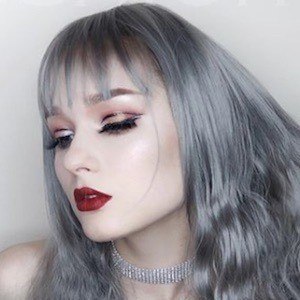 Saida Mickeviciute, 28 (化妆师)