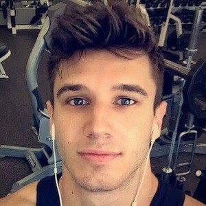 Sam Cushing, 31 (Ngôi sao Instagram)