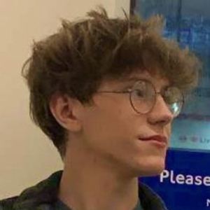 Sam Evans, 22 (TikToker)