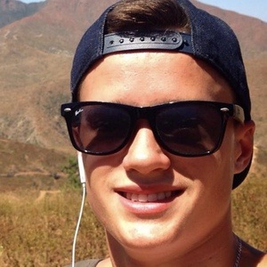 Sam Lewis, 28 (TikTok Star)