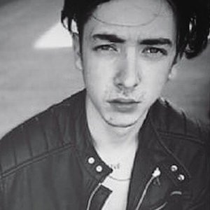 Sam Macintyre, 30 (Guitarist)