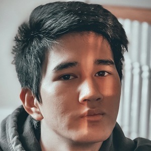 Sam Schmir image 2