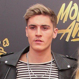 Sam Wilkinson, 29 (Instagram Star)