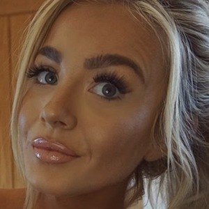 Samantha Harvey, 32 (Звезда Youtube)