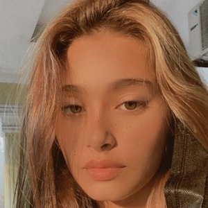 Samantha Lee Pettit image 6