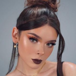 Samantha Lux, 28 (YouTube明星)