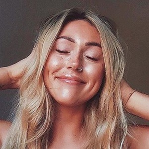 Samantha martina, 32 (Instagram Star)