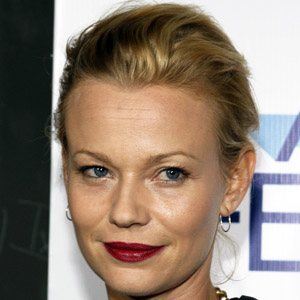 Samantha Mathis image 3