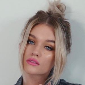 Samantha Ravndahl image 8