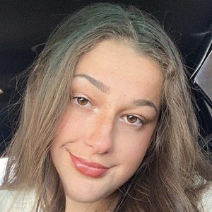 samanthiiana, 22 (TikTok明星)