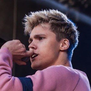 Sander Helmers-Olsen, 28 (Cantante Pop)