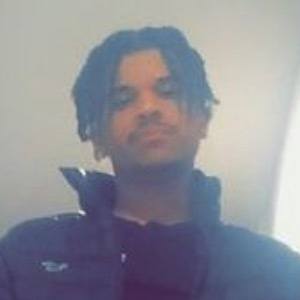 SantanaDifferent, 24 (YouTube明星)