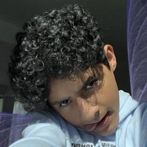 Santiago Reyes, 21 (TikTok明星)