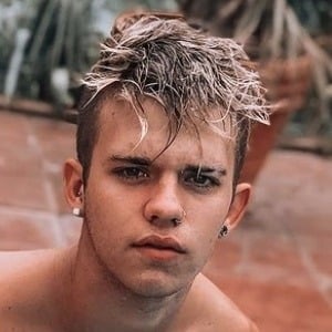 Santino di Leone, 23 (Người mẫu)