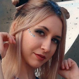 Sara Cabello, 26 (Estrella de YouTube)