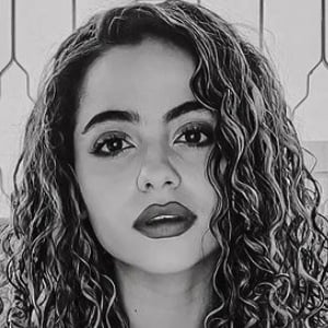 Sara Camacho, 34 (TV Actress)