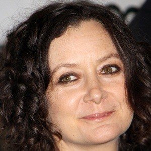 Sara Gilbert image 4