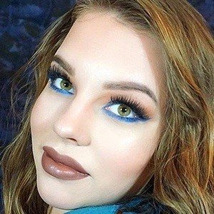 Sara Gjoneska, 30 (Instagram Star)