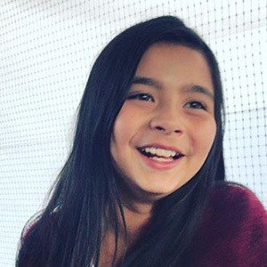 Sara Linares, 17 (YouTube Star)