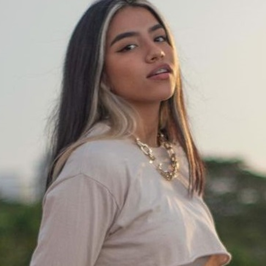 Sara Manganese, 26 (YouTube Star)