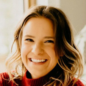 Sara Nelson, 34 (TikTok Star)