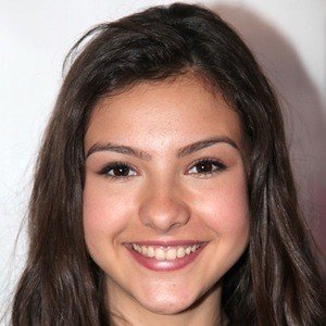 Sara Rowe, 22 (Actrice de télévision)