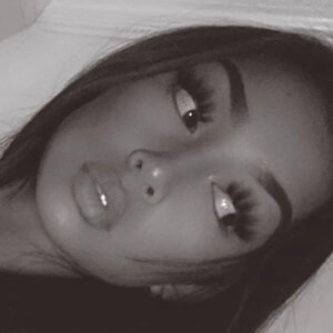 Sara Sheehan image 6