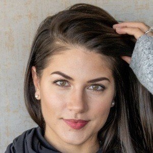 Sarah Beth, 36 (YouTube Star)