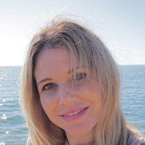 Sarah Familia Tutti Vlog, 18 (YouTuber)