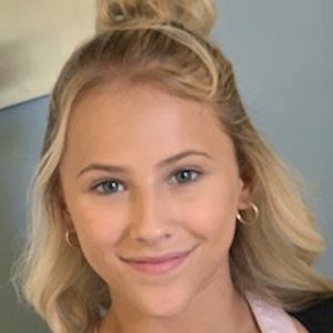 Sarah Georgiana, 18 (Vũ công)