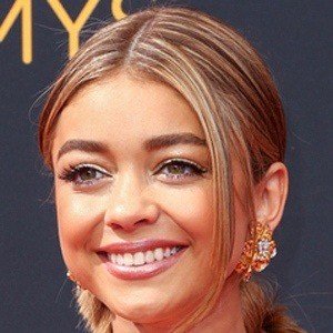 Birth Charts of Celebrities born on 十一月月24日