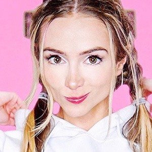 Sarah Ingle, 35 (Instagram Star)