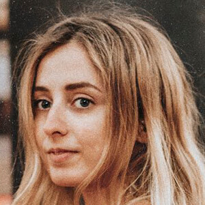 Sarah Mantelin, 34 (Instagram Star)