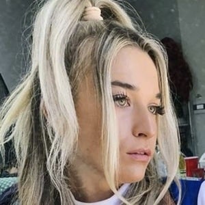 Sarah Moliski, 33 (Attrice TV)