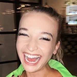 Sarah Moliski, 33 (电视女演员)