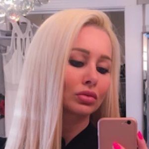 Sarah Oliver, 40 (現實之星)