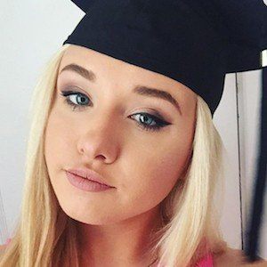 Sarah Schauer, 32 (Instagram明星)