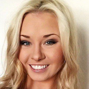 Sarah Schauer, 32 (Instagram Star)