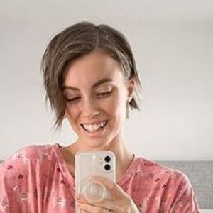 Sarah Therese, 30 (YouTube Star)